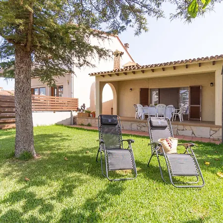 Villa Apart-rent Casa Con Jardin Pani 0081 *