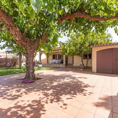 Apart-rent Casa Con Jardin Pani 0081 Villa Empuriabrava