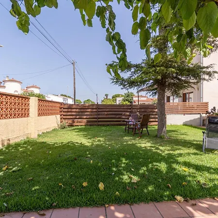 Villa Apart-rent Casa Con Jardin Pani 0081 *